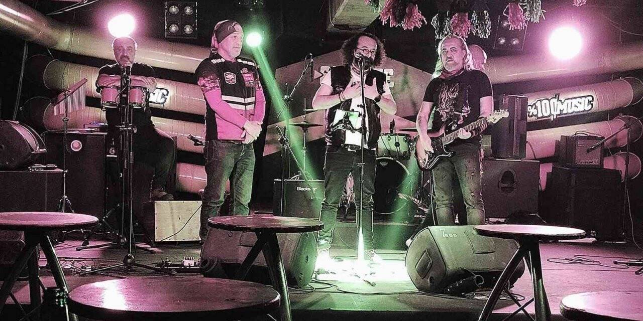 Motosiklet tutkunları şiddete vurgu için toplandı