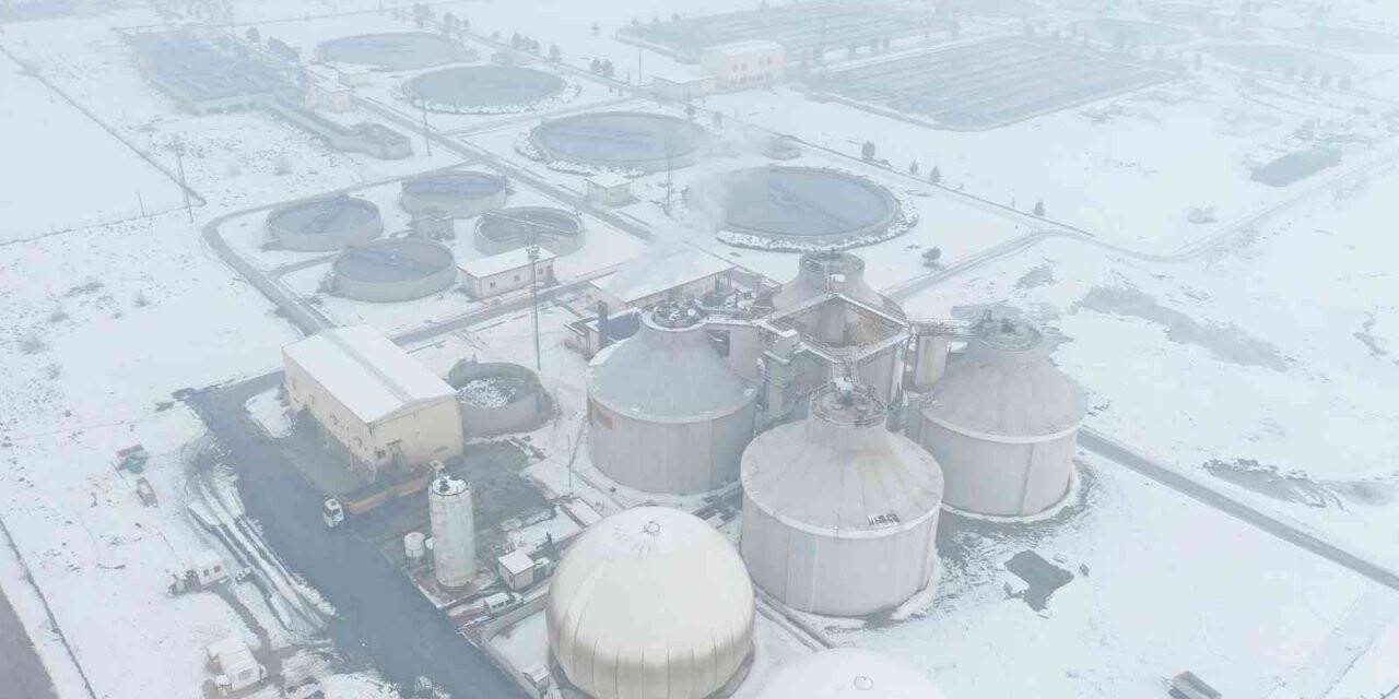 Başkan Altay: "Gübre olarak kullanılan arıtma çamuruyla çiftçimize destek oluyoruz"