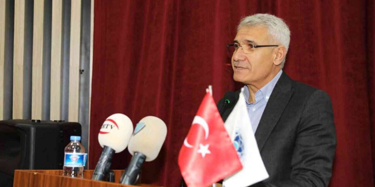 Başkan Güder’den öğrencilere jest