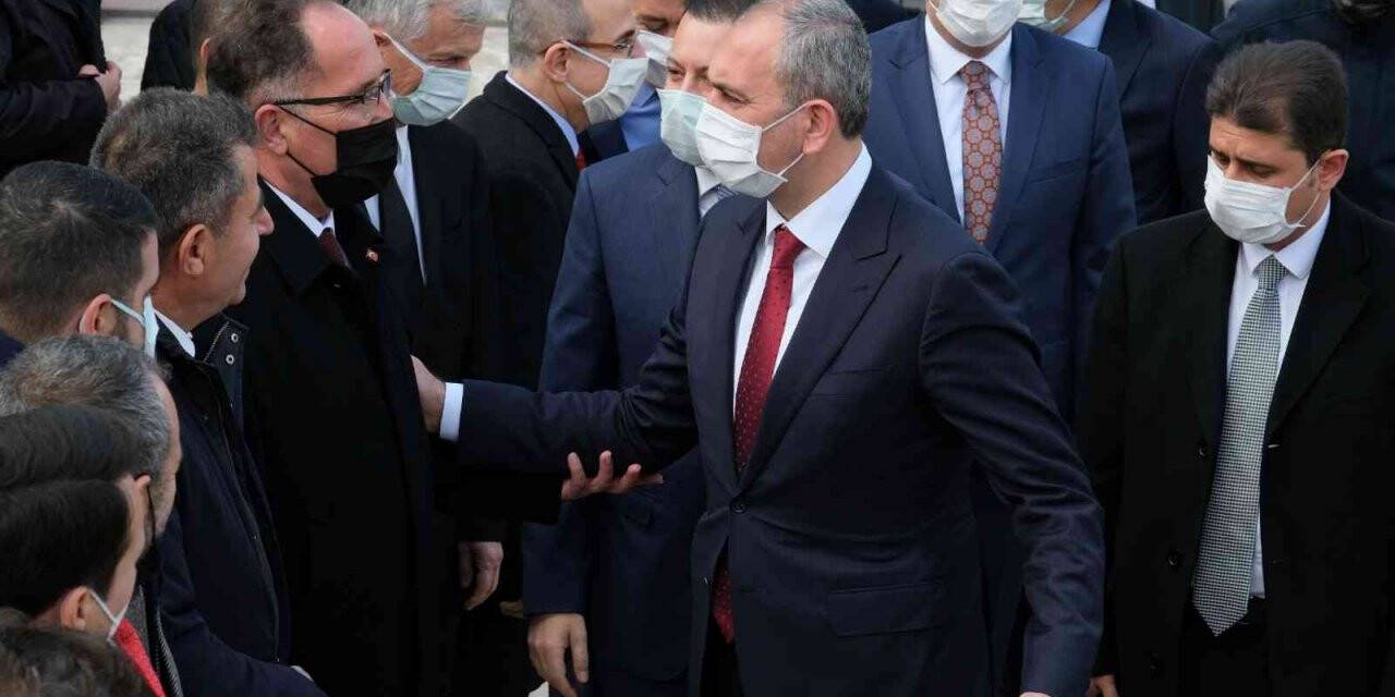 Bakan Gül ve Bakan Özer 17 şehirde 18 adalet mesleki eğitim merkezinin açılışını yaptı