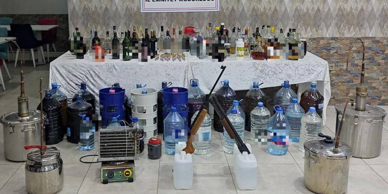 Ereğli’de 400 litre sahte içki ele geçirildi, zanlı adli kontrolle serbest bırakıldı