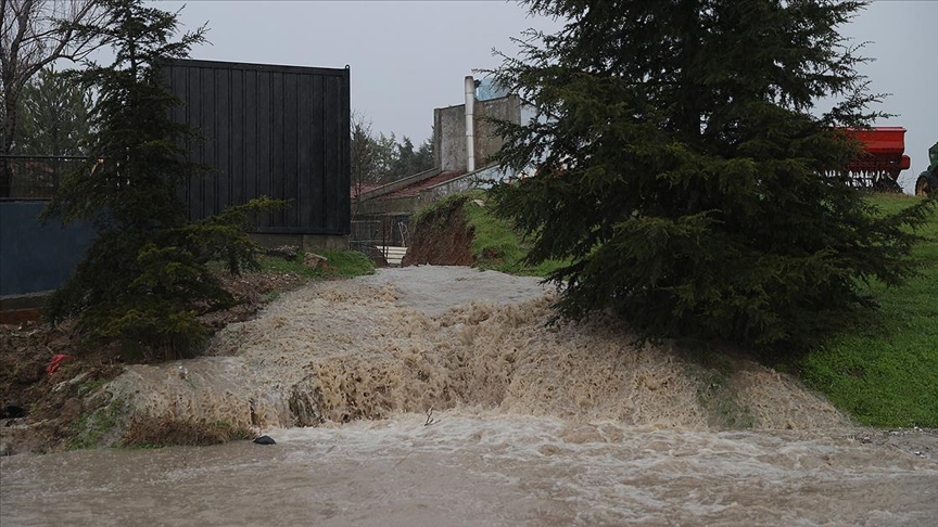 AFAD: Edirne'de sel ve su baskınlarında mahsur kalanlar kurtarıldı