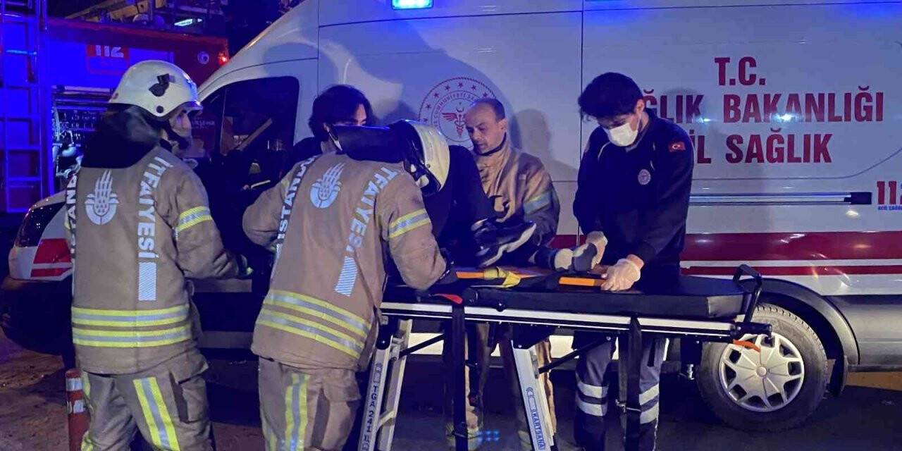 Kadıköy Bağdat Caddesinde feci kaza: 1 yaralı
