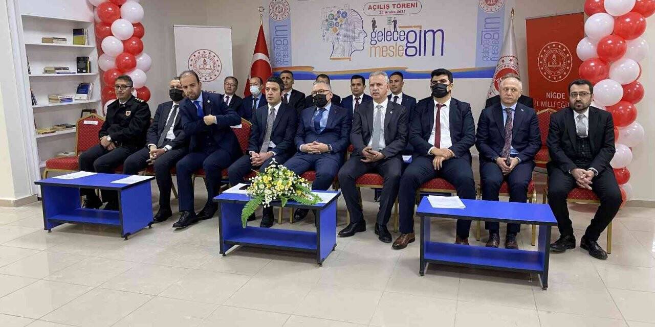 Hükümlülere 7 branşta kurs verecek merkez açıldı