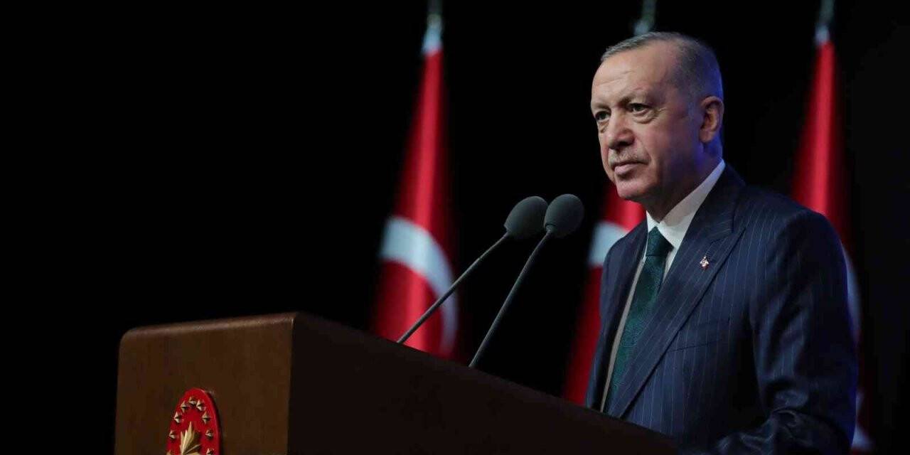Cumhurbaşkanı Erdoğan: "Hedefimiz dünyanın ilk 10 ekonomisi içine girmektir. Bu hedefe ulaşmaya hiç olmadığımız kadar yakınız"