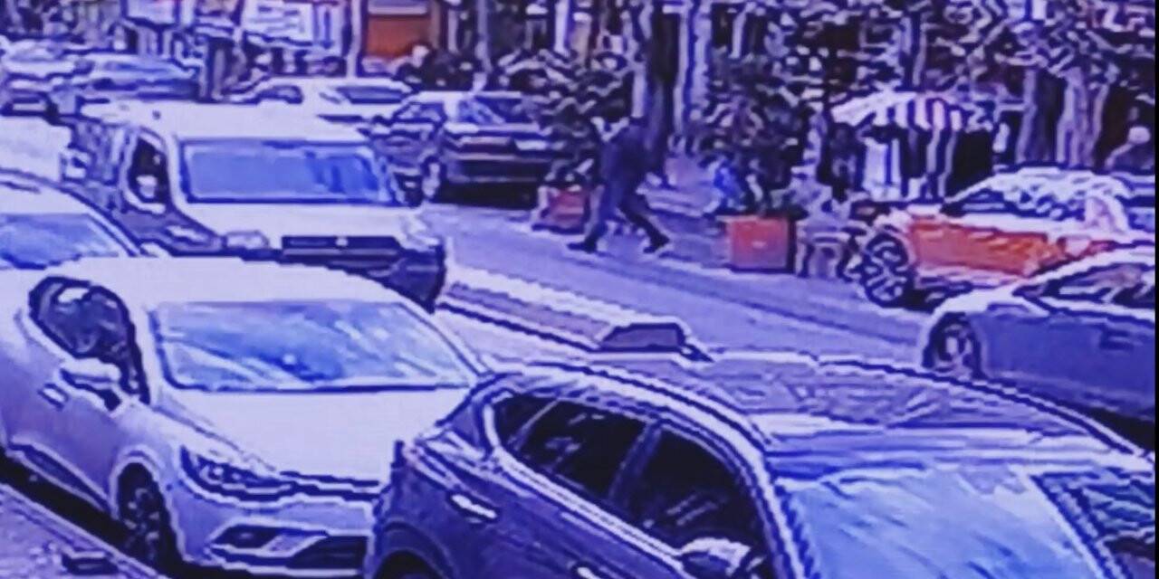 İstanbul’da dehşet anları kamerada: Havada taklalar atan genç ağır yaralandı