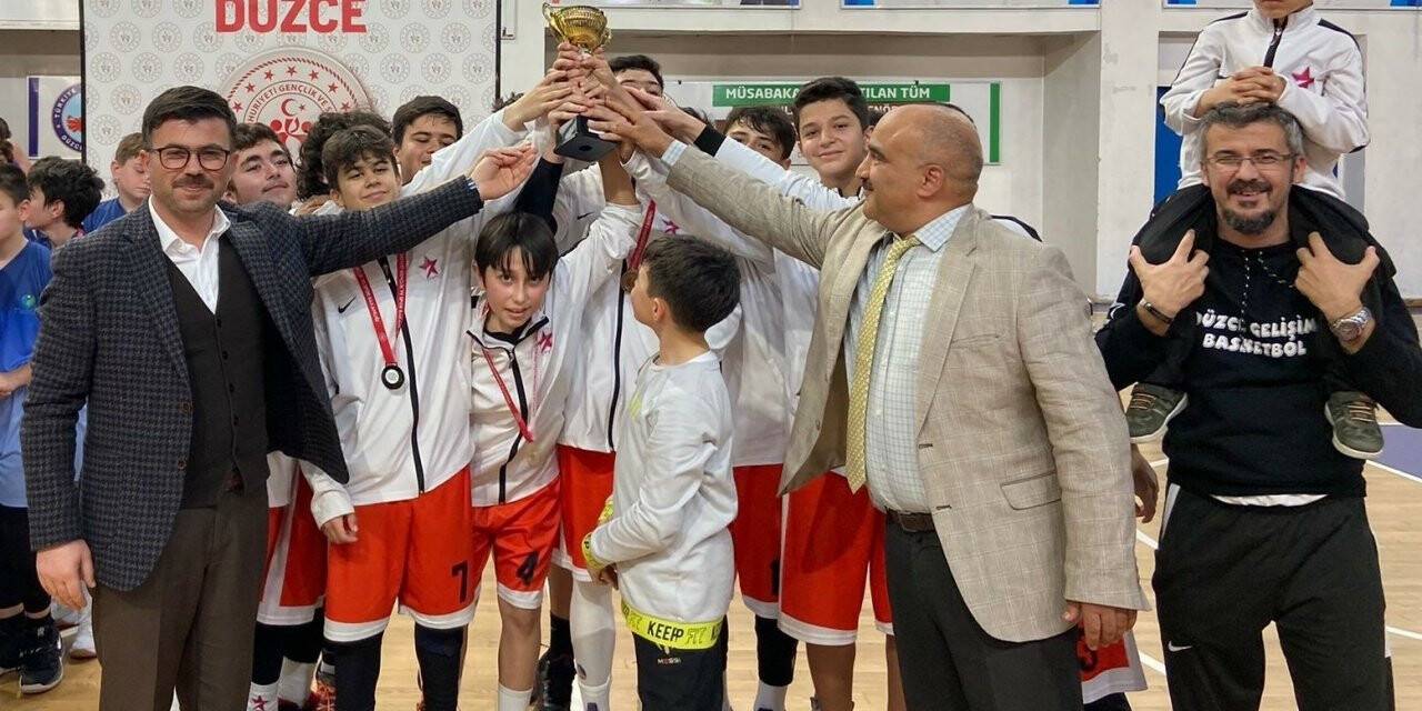 Basketbolda Şampiyon TOKİ Mehmet Akif Ersoy oldu