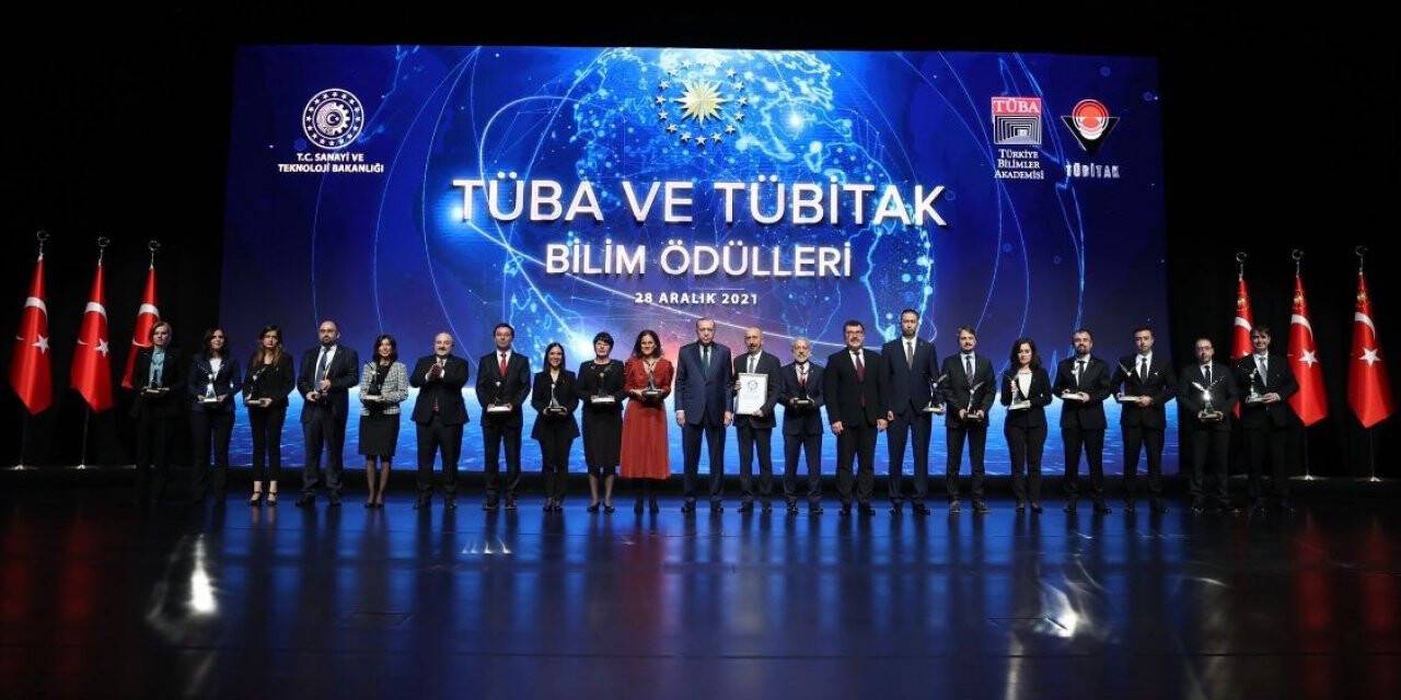Rektör Karacoşkun, TÜBA ve TÜBİTAK Bilim Ödülleri Törenine katıldı
