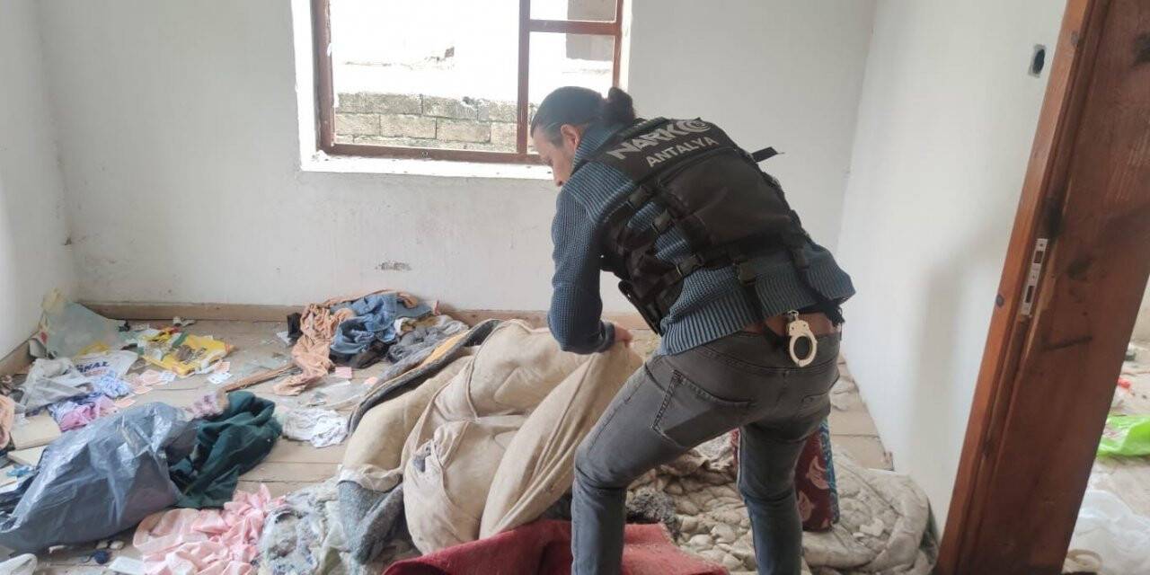 Manavgat’ta yılbaşı öncesi riskli bölgelerde polis denetimi