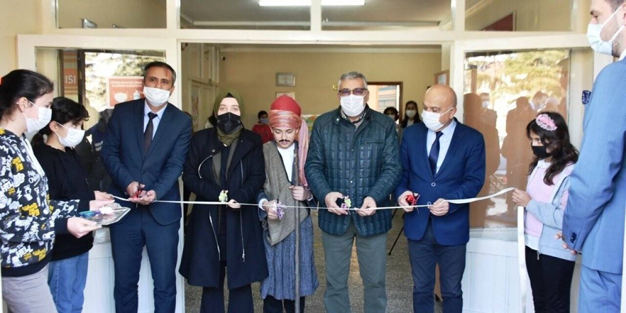 İnönü’de Yunus Emre sergisi açıldı