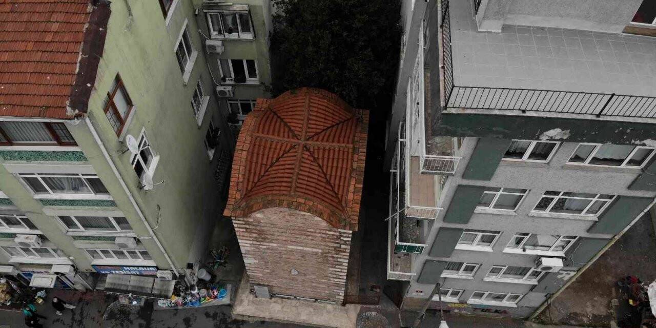 Tarihi Acıbadem Su Terazisi, apartmanlar arasında varlığını koruyor