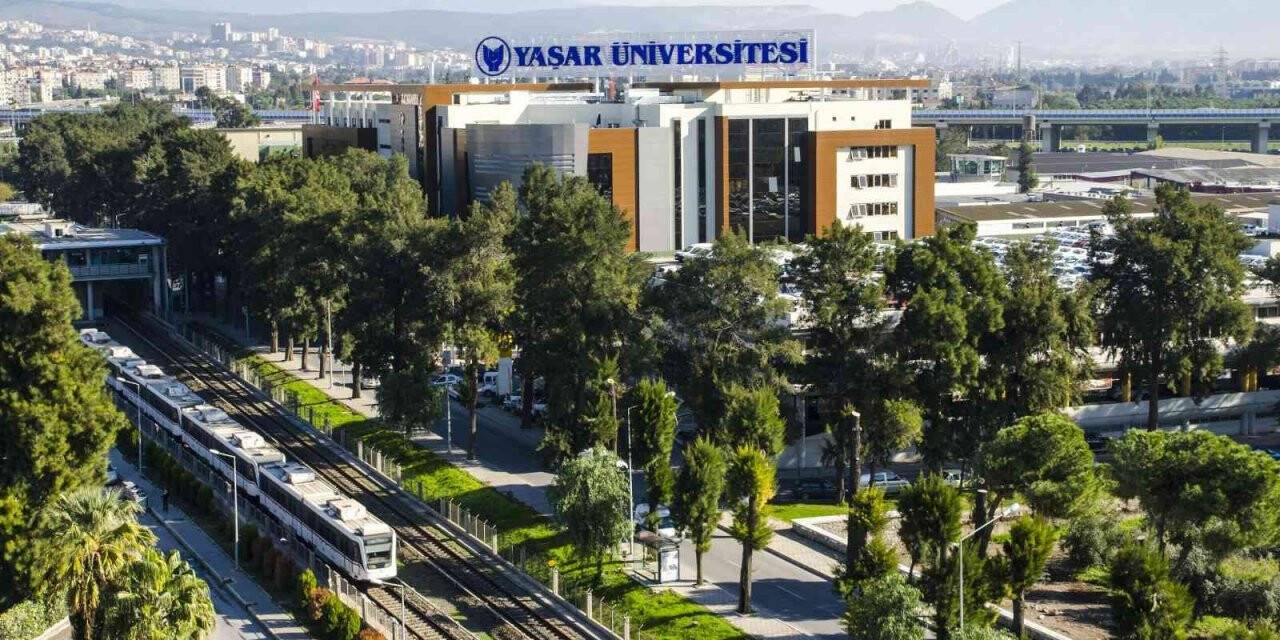 Yaşar Üniversitesi ilk 5’te