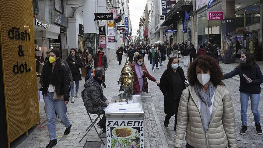 Yunanistan, Kovid-19 ile mücadelede kısıtlama tarihini erkene çekme kararı aldı