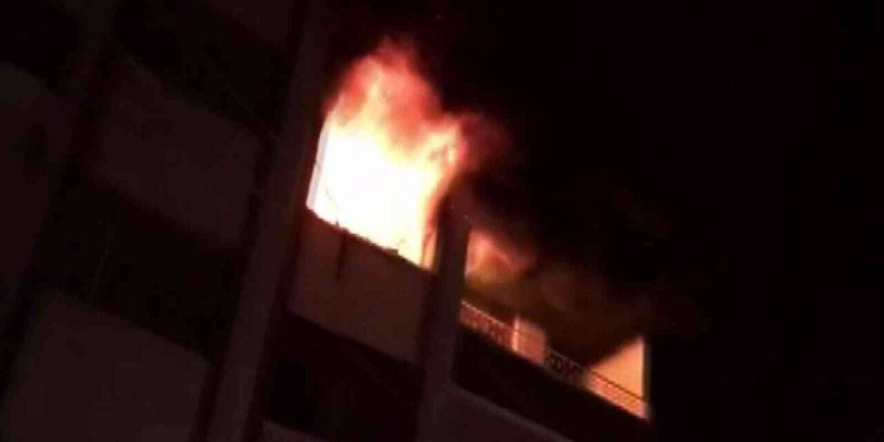 Aksaray’da 4 katlı binada korkutan yangın