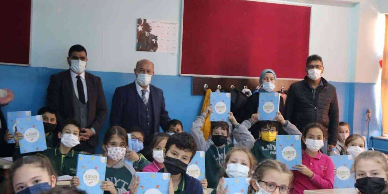 Kütahya’da 75 bin 755 öğrenciye yardımcı kaynak kitap ulaştırılacak