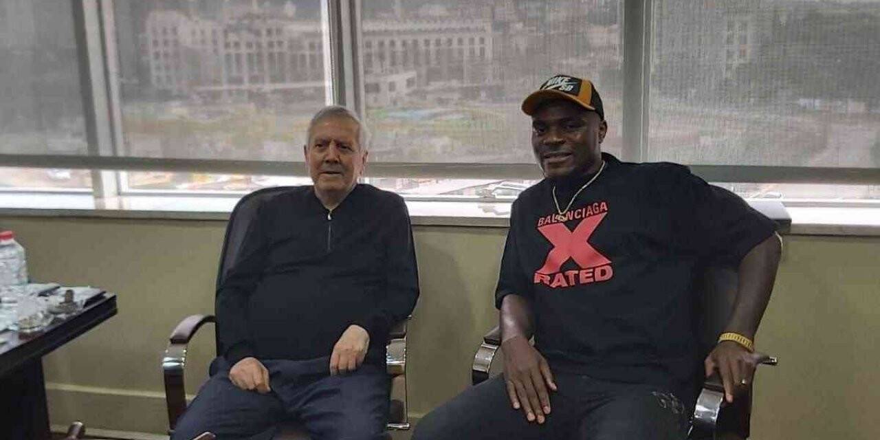 Emenike’den Aziz Yıldırım’a ziyaret