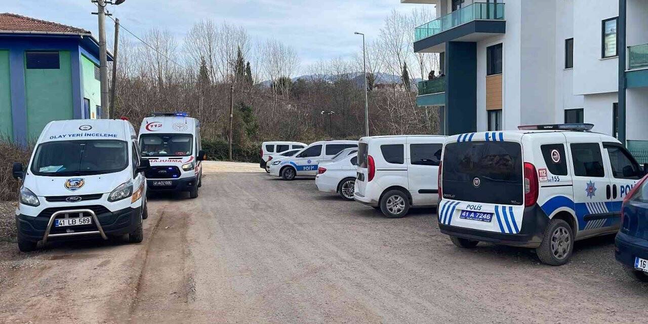 Uzaklaştırması olan eşinden habersiz eşya almaya gittiği evde öldürüldü