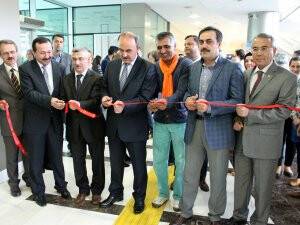 SEVGİ VE BARIŞ KONULU RESİM SERGİSİ AÇILDI