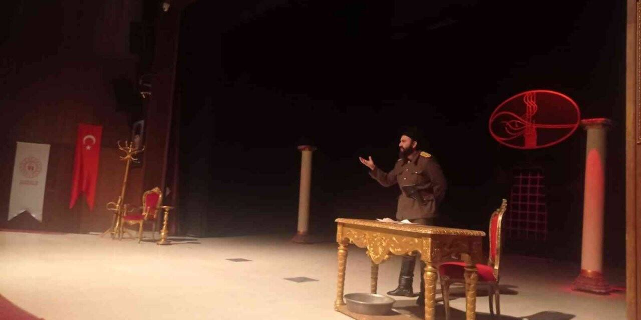 Iğdır’da Fahreddin Paşa’nın direnişini anlatan "Kumandan" sergilendi