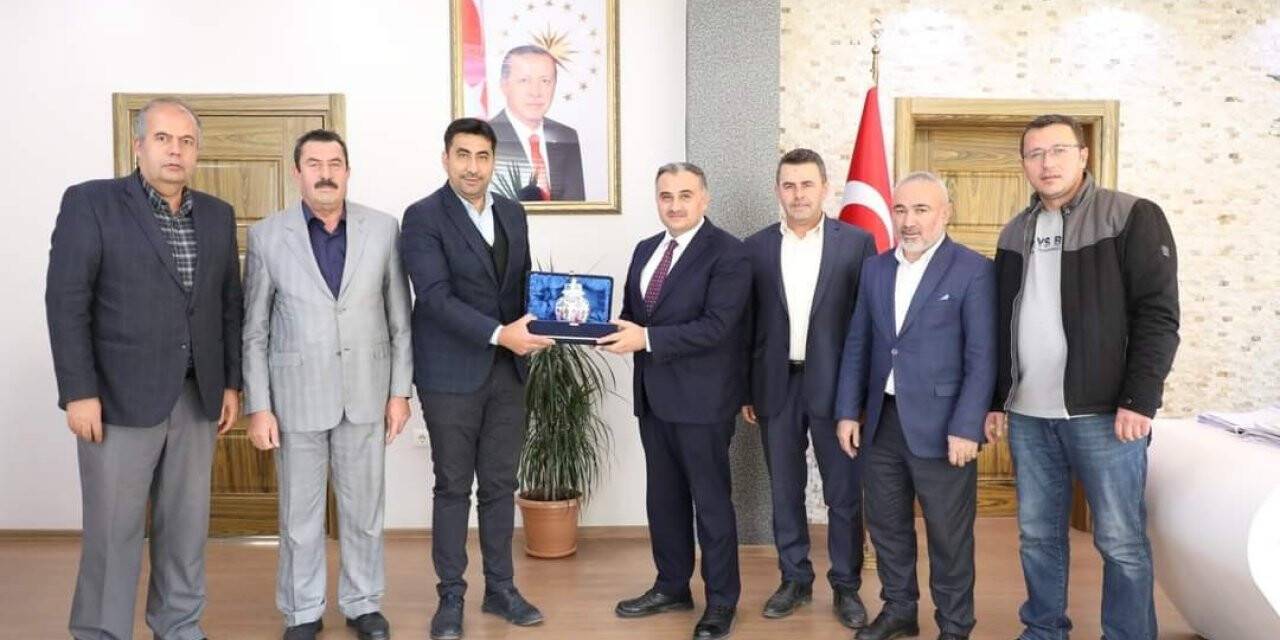 Develi Belediyesi’nde sözleşme sevinci