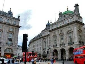 Londra Belediye Meclisi'ne 16 Türk seçildi