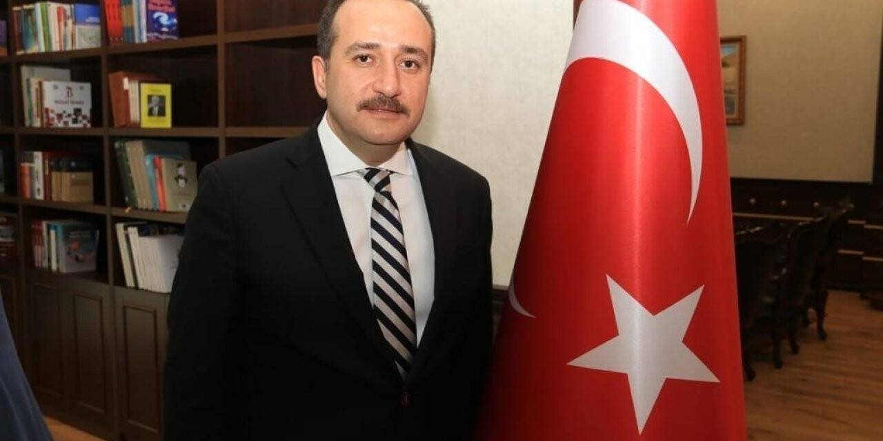 Elazığspor’un kamp giderlerini AK Partili Zülfü Tolga Ağar karşıladı