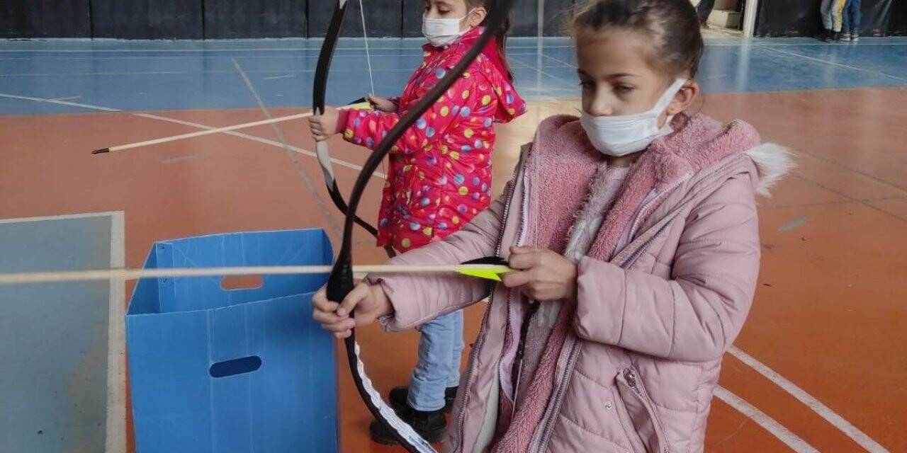 Aslanapa’da Geleneksel Türk Okçuluğu kursu açıldı