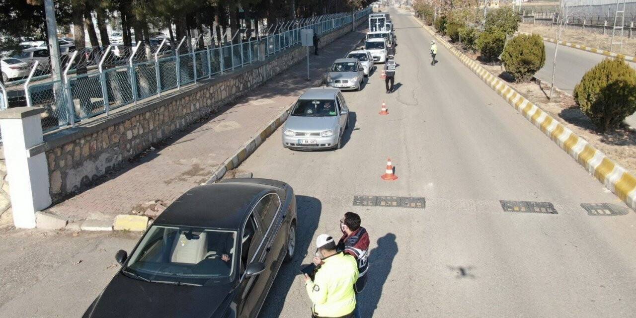 Huzur uygulamasında 2 bin 950 kişi kontrol edildi