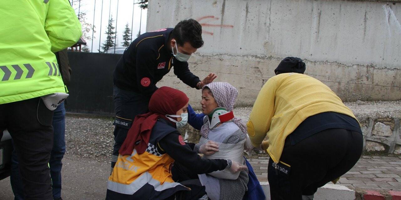 Kontrolden çıkan motosiklet yan yattı: 1 yaralı