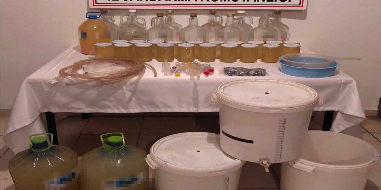 Evinde sahte alkol imal eden şahıslar yakalandı