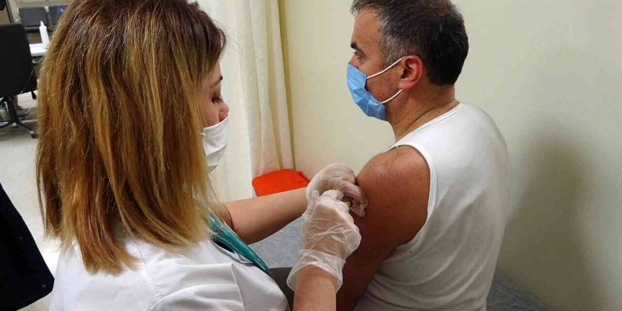 Yozgat’ta yerli aşı TURKOVAC’ın uygulanmasına başlandı