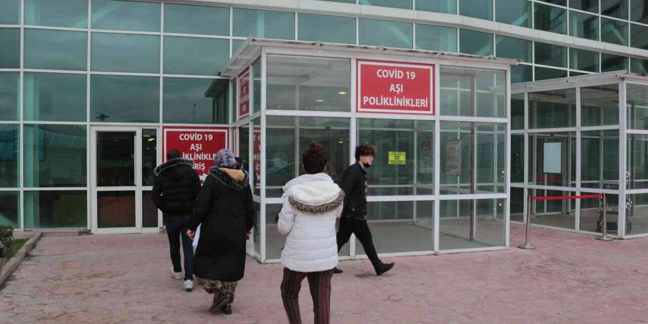 Balıkesir’de ilk TURKOVAC aşısı yapıldı