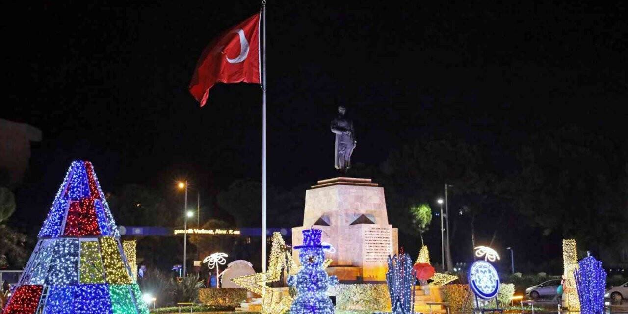 Menteşe’nin cadde ve sokakları yeni yıla hazır