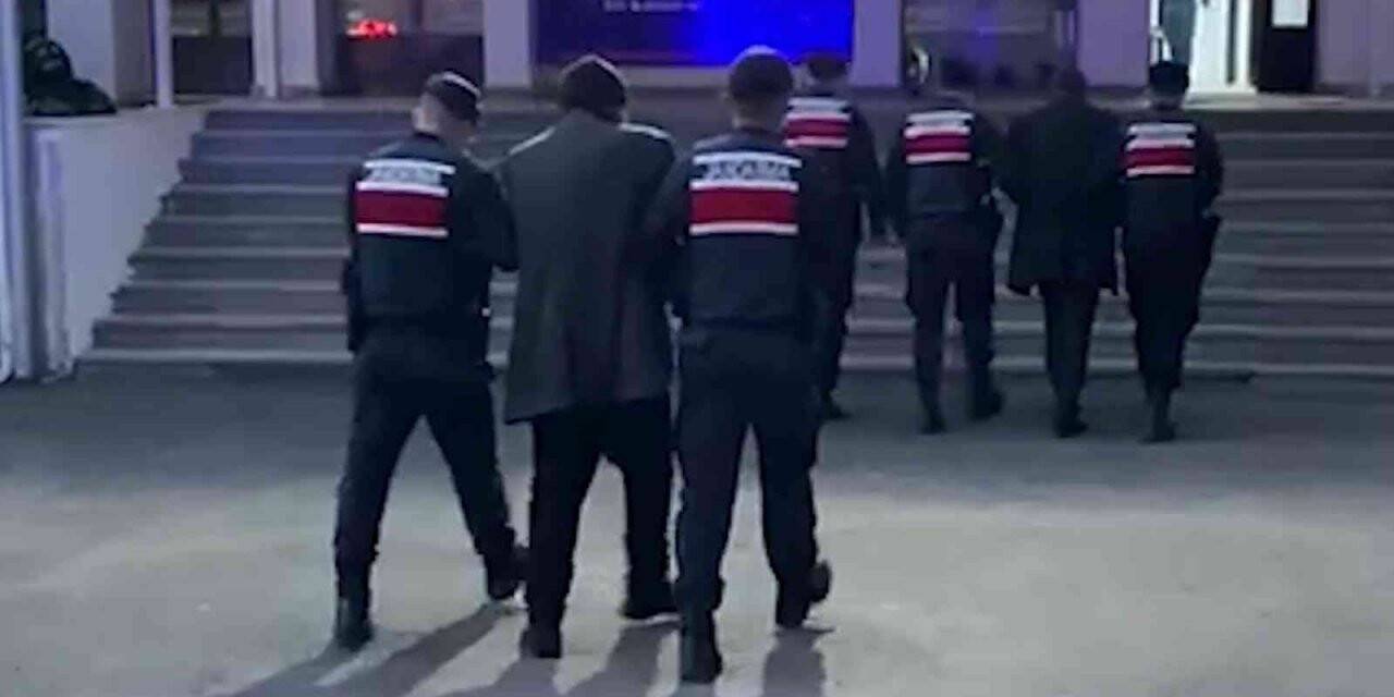 Besiciyi kandırıp 11 büyükbaş hayvanını dolandıran 3 şüpheli tutuklandı