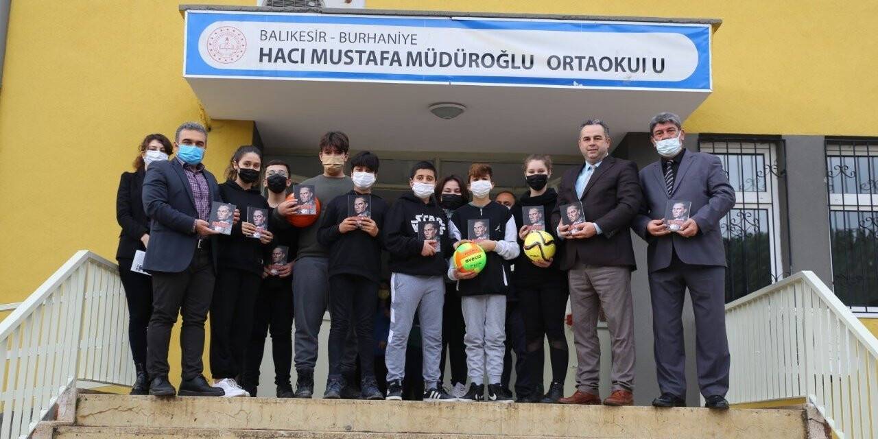 Burhaniye’de çevreci öğrenciler ödüllendirildi