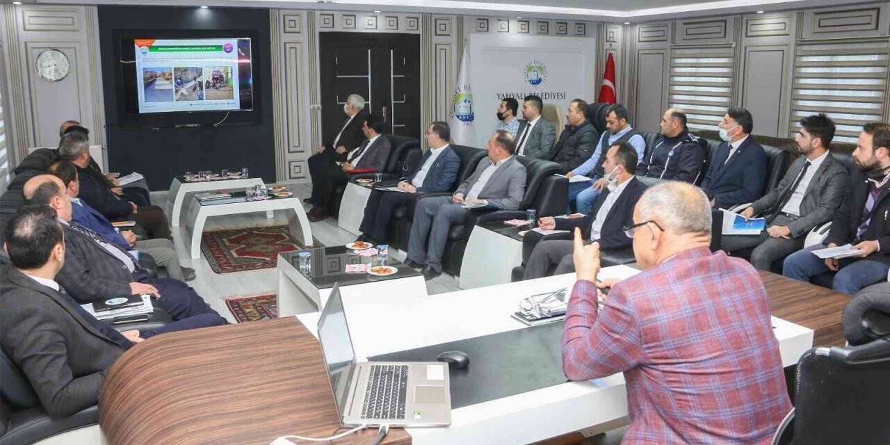 Öztürk: “Çalıştıkça güçleniyor, güçlendikçe başarıyoruz”