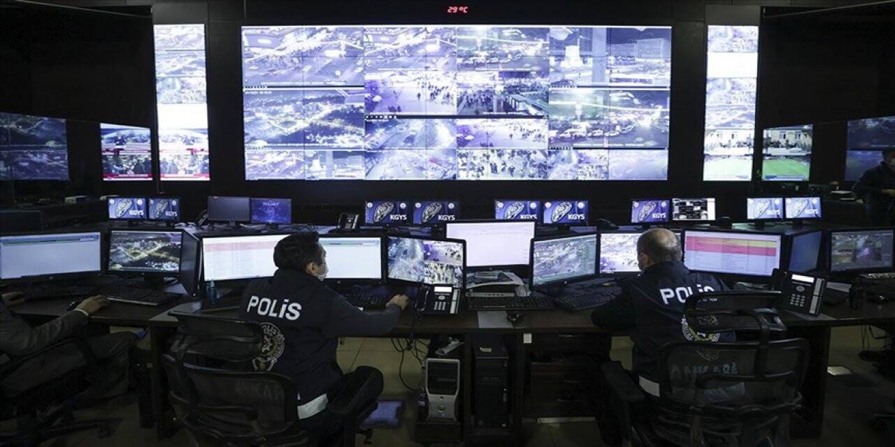 Türkiye genelindeki yılbaşı denetimleri karadan, havadan ve denizden yapılıyor