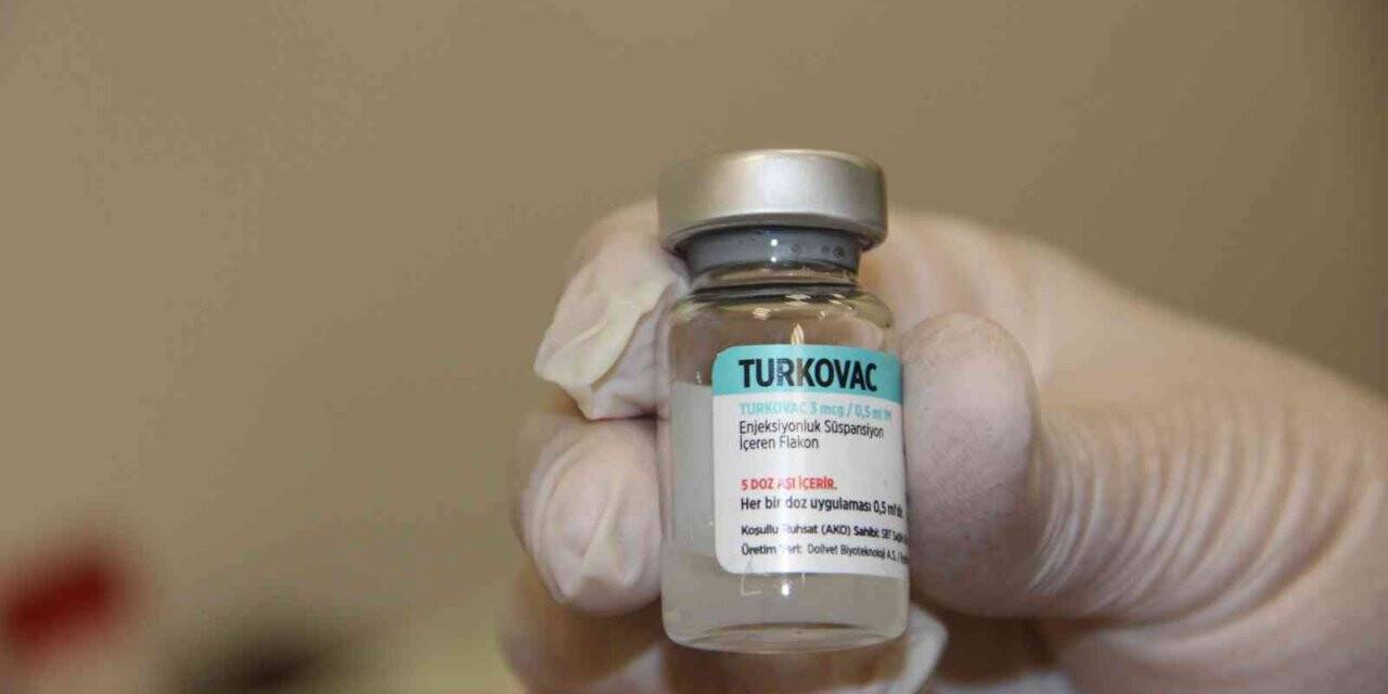 Manisalılar TURCOVAC aşısı olabilmek için Şehir Hastanesine akın etti