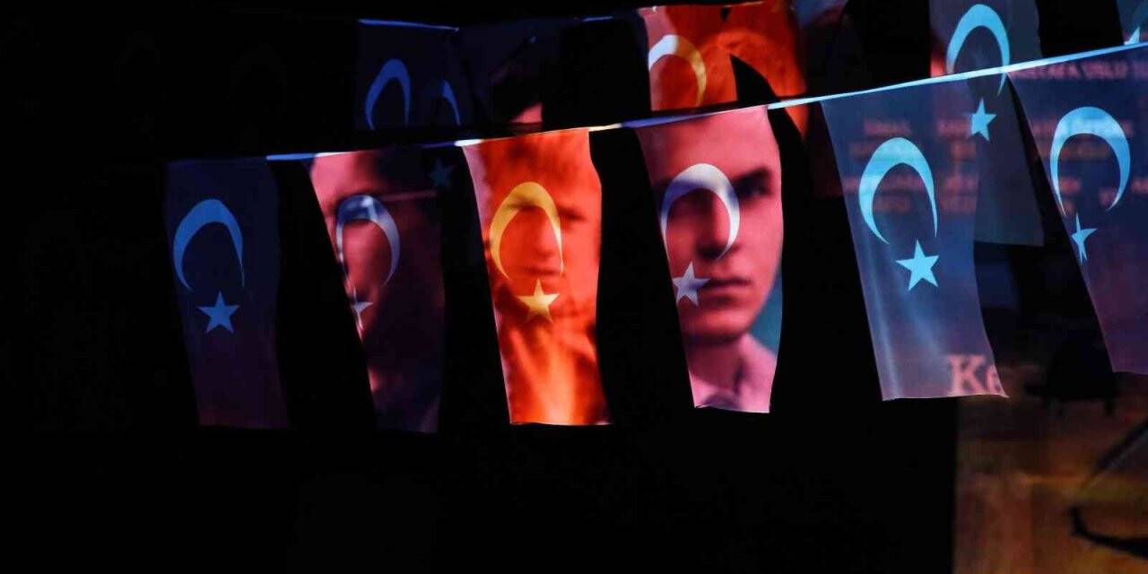 Şehit Eren Bülbül’ün fotoğrafı doğum gününde Ankara Kalesi’ne yansıtıldı