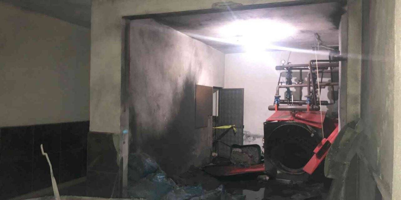Kalorifer kazanı patladı, araç ve iş yerleri hasar gördü