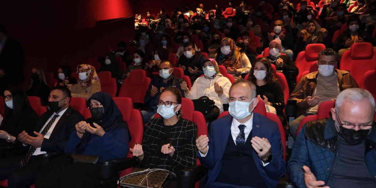 İskenderun’da şehit aileleri ’Kesişme: İyi ki varsın Eren’ filmini izledi