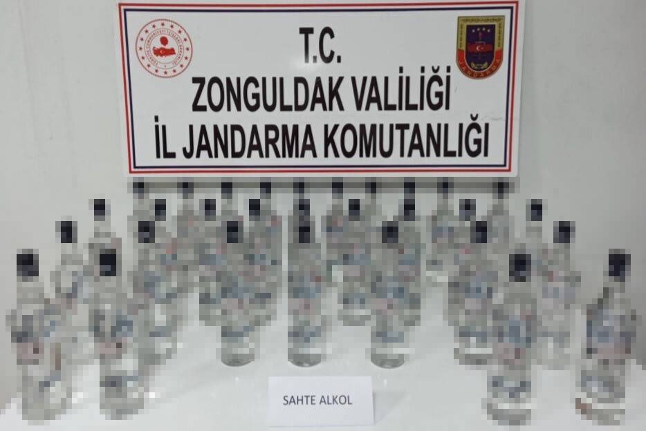 Sahte alkol satan işyerine jandarma baskın düzenledi