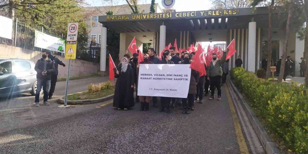 Ankara Üniversitesi’nde başörtüsü krizi