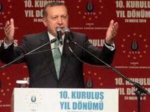 Köln’de Avrupa’ya sert mesajlar