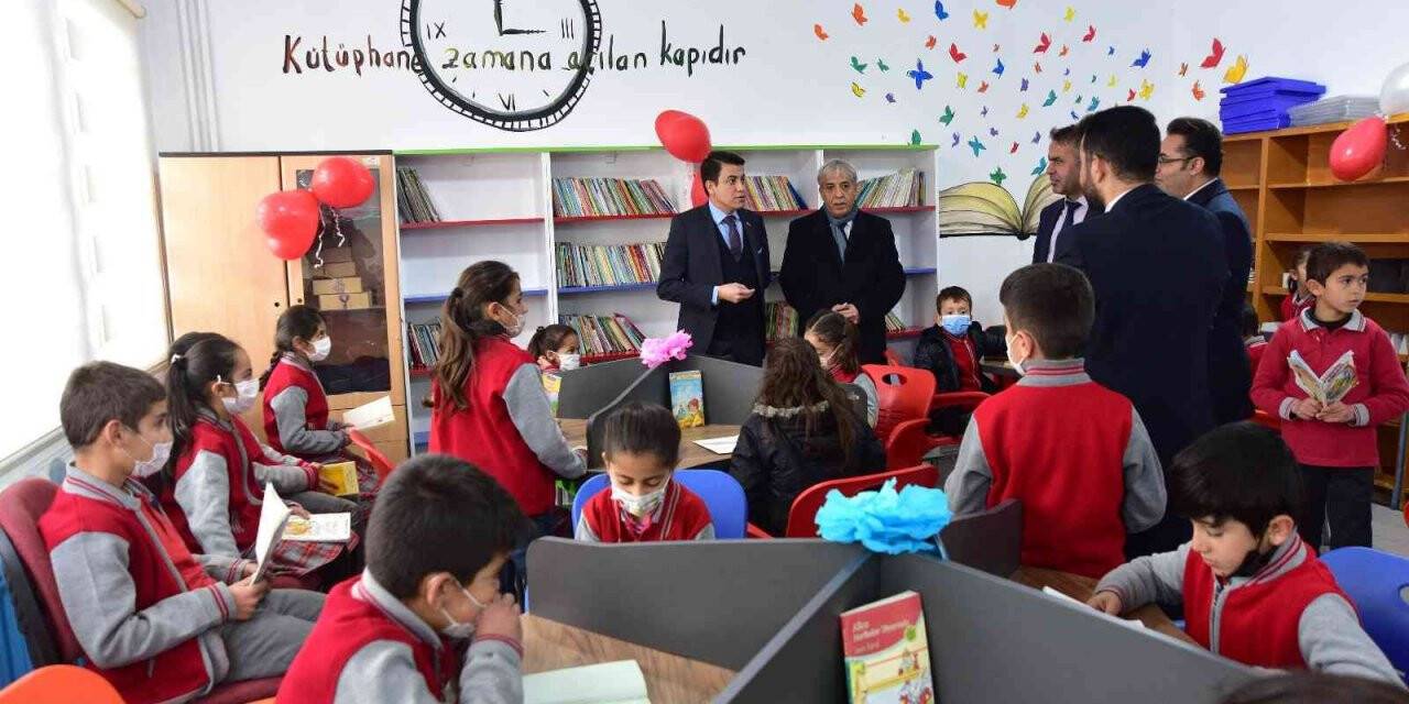 Ahlat’ta kütüphane açılışı