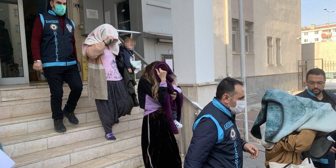 Eş zamanlı operasyonla yakalanan şahıslar adliyeye sevk edildi