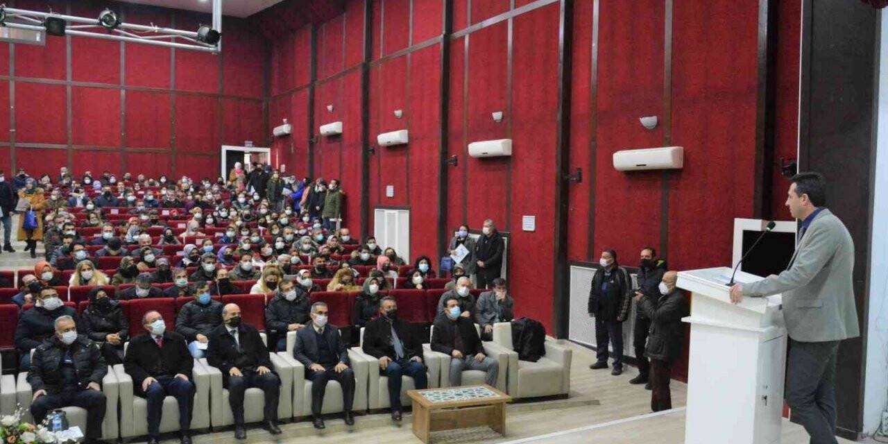 Müdür Kanbay, Mesleki eğitimin önemine dikkat çekti