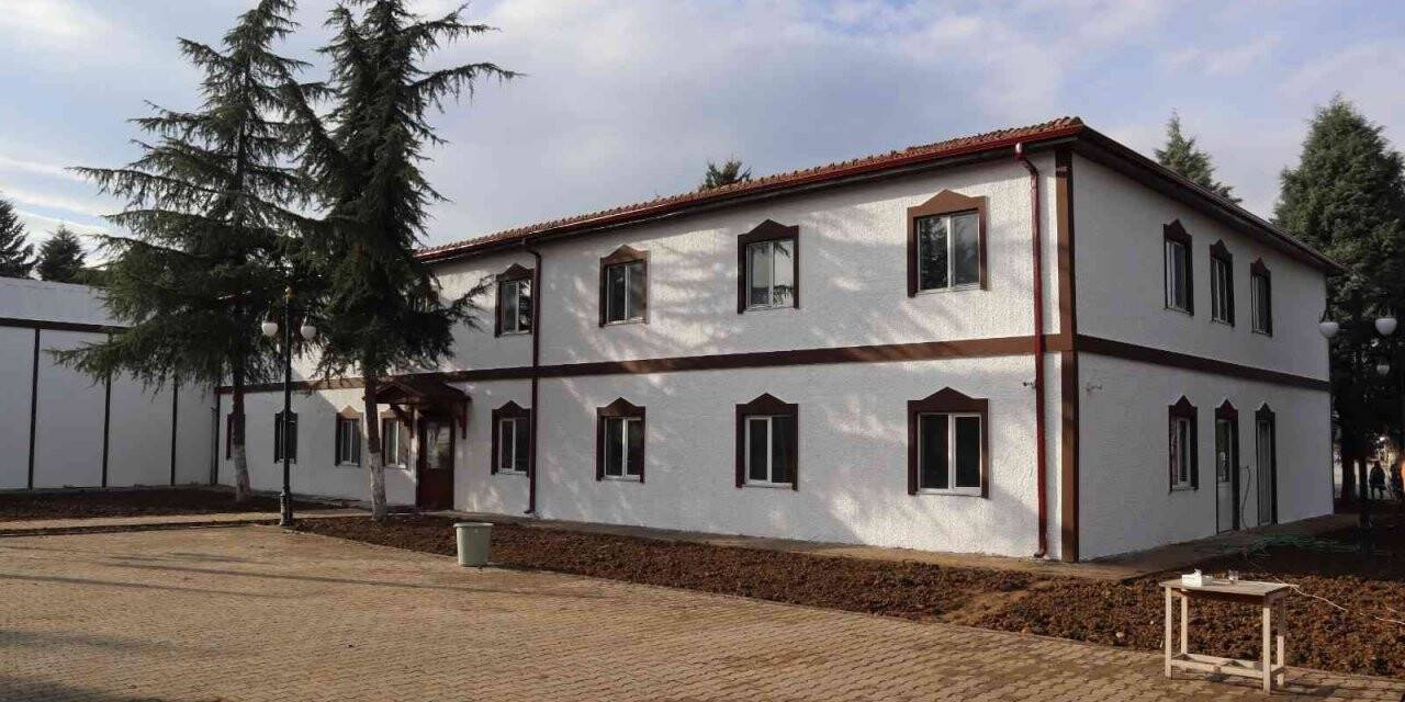 Modern tesis için son rötuşlar