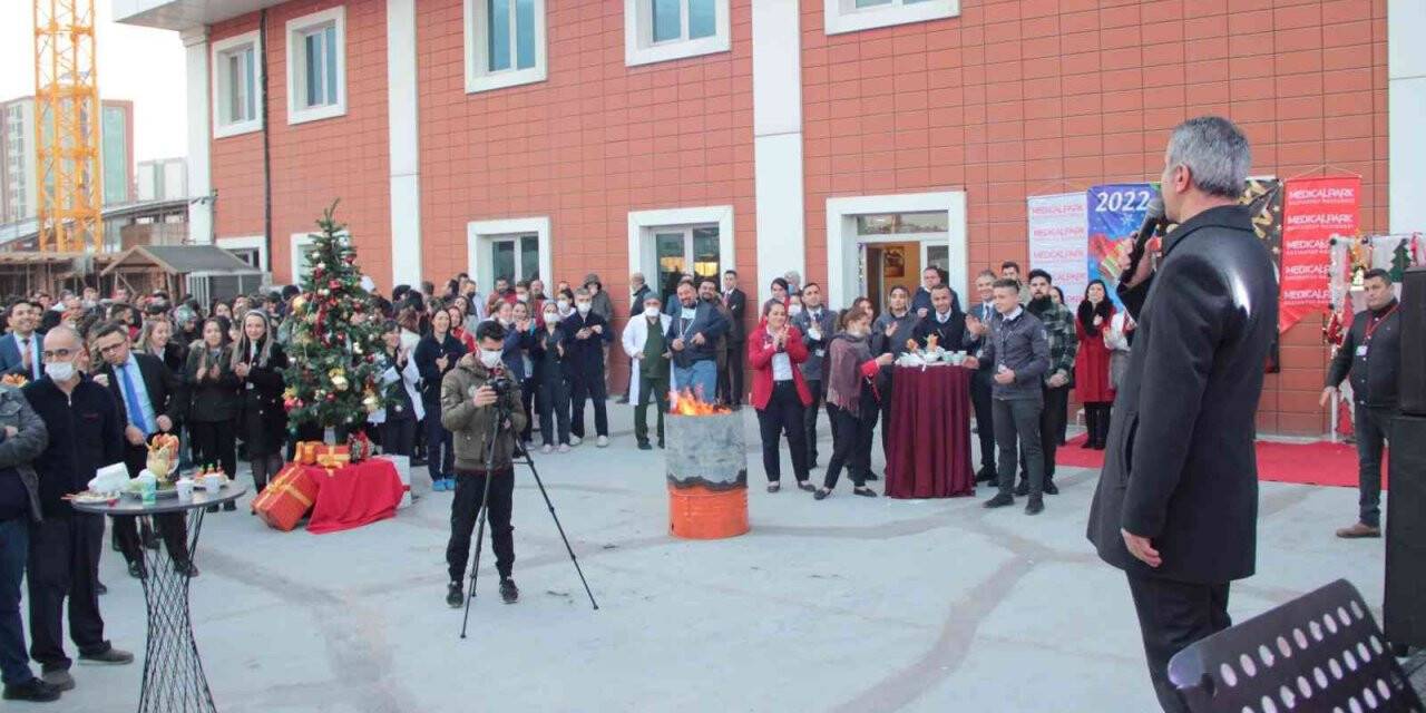 Sağlık çalışanları 1 yıllık stres attı