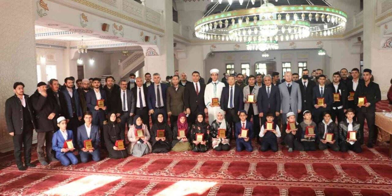 Yüksekova’da ‘Kur’an-ı Kerim’i Güzel Okuma, Ezan ve Hutbe Yarışması’ finali